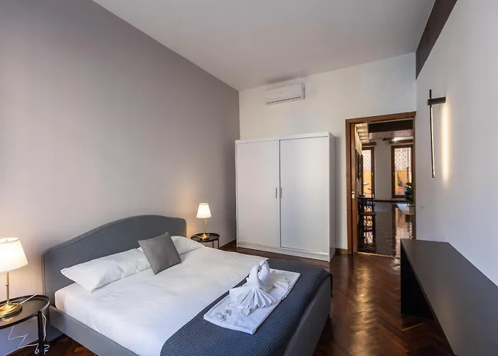 Borgo Terrace By In